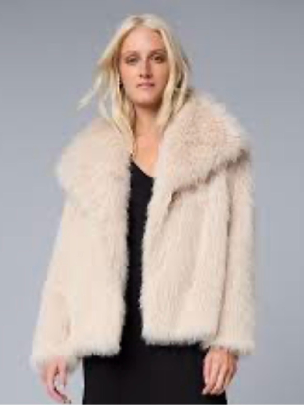 Simply Vera Vera Wang Soft Light Cream Teddy Coat with Shawl Collar. Size Medium